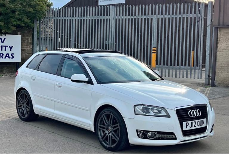 Audi, A3, Hatchback, 2012, Semi-Auto, 1968 (cc), 5 doors