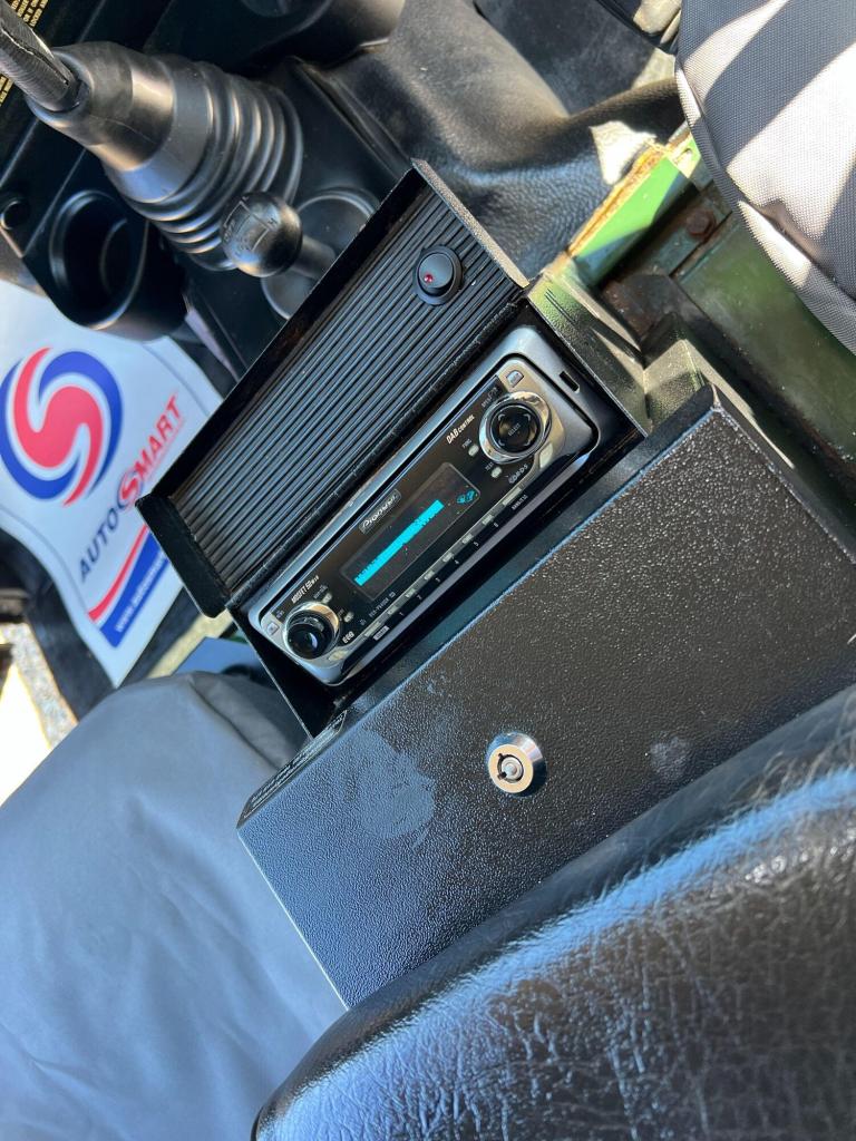 1998 Land Rover Defender 90 2.5 TDi 2dr PANEL VAN Diesel Manual