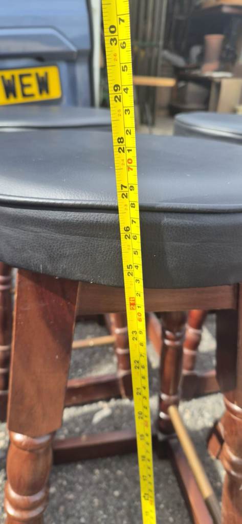 Set of 4 Wooden Bar Stools 