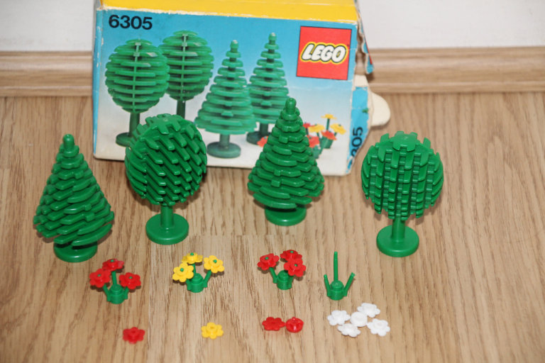 Lego Classic Town 6305 Trees and Flowers  * complete with box  * rare *