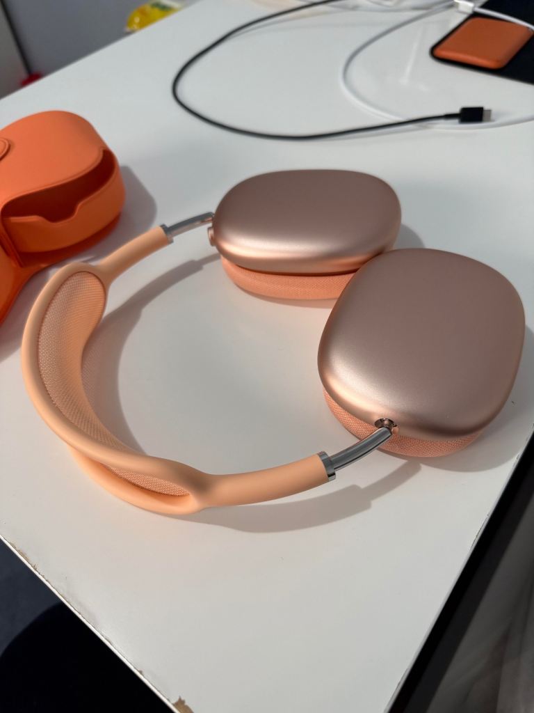 Apple AirPods Max for. iPhone 
