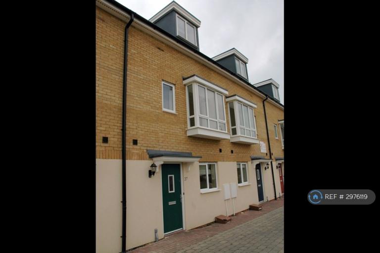 3 bedroom house in Bank Avenue, Peterborough, PE7 (3 bed) (#2976119)