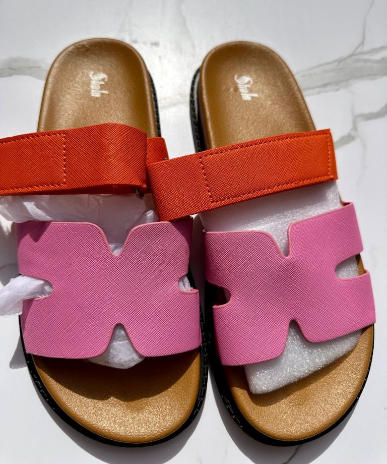 Ladies sliders size 6 