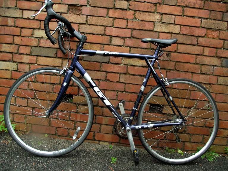 GT Road Bike - Blue, Good Condition