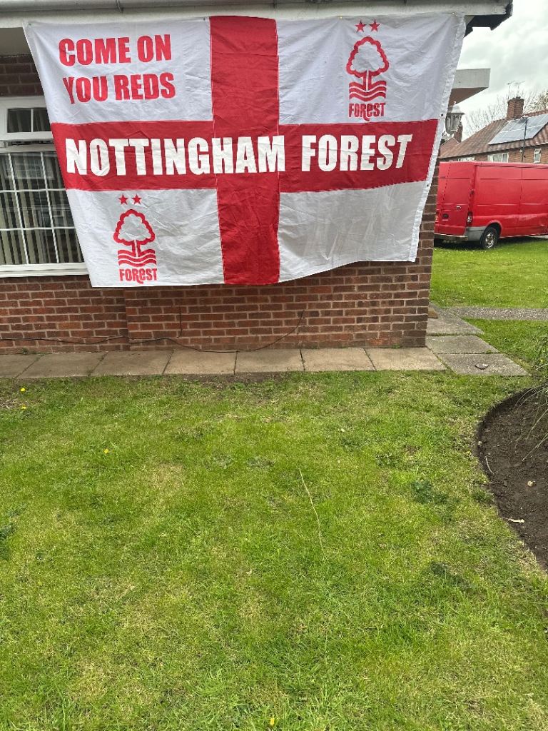 Huge Nottingham forest flag