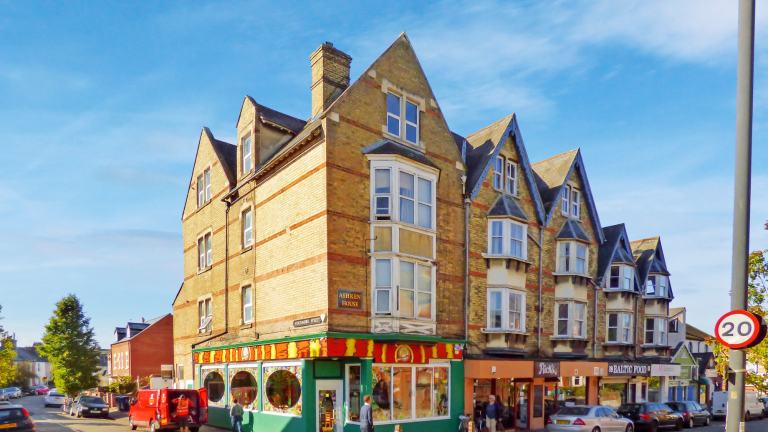 1 bedroom in Cowley Road, Oxford, OX4 Book Online - The Rent Guru {456}