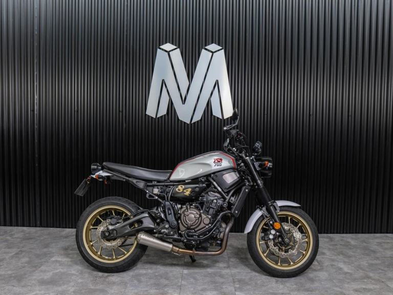 2019 Yamaha XSR700 700 Xtribute Roadster/Retro Petrol Manual Euro 4 (75 ps)