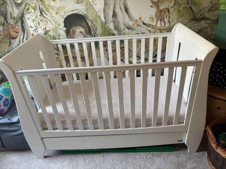 Tutti Bambini Lucas Sleigh 3 in 1 Cot Bed White Wood with Drawer. mattress included