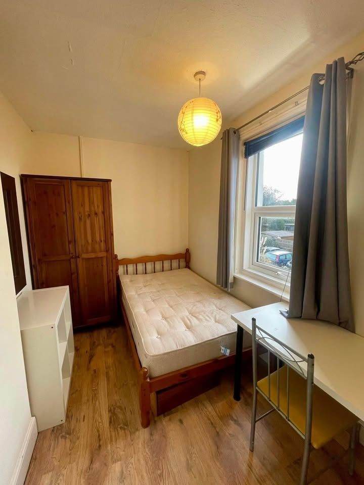 Room in a Shared House, Fitzharris Avenue, BH9