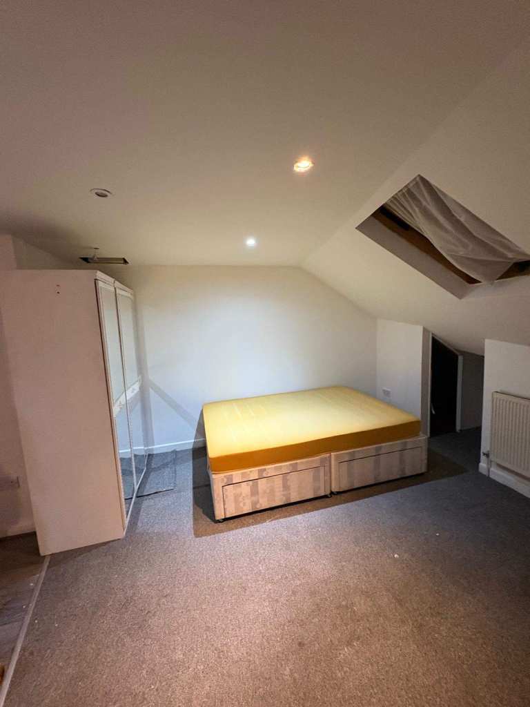 Studio to rent in BAKERSarm Area, (E10 6AA) DSS welcome (over 35 years) NO AGENCIES PLS