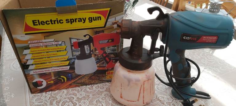 Electronic spray gun