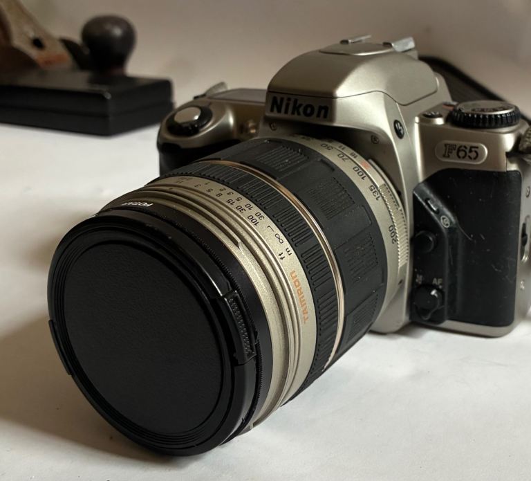 Nikon Coolpix F65 SLR Camera - Excellent Condition