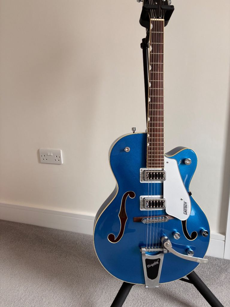Gretsch Electromatic G5420T in blue £395