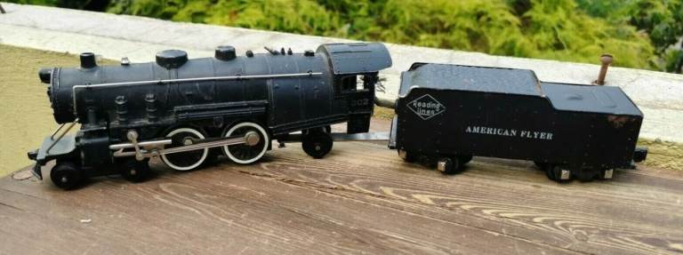 Vintage American Flyer 300 Reading 4-4-2 Atlantic Steam Locomotive & Tender