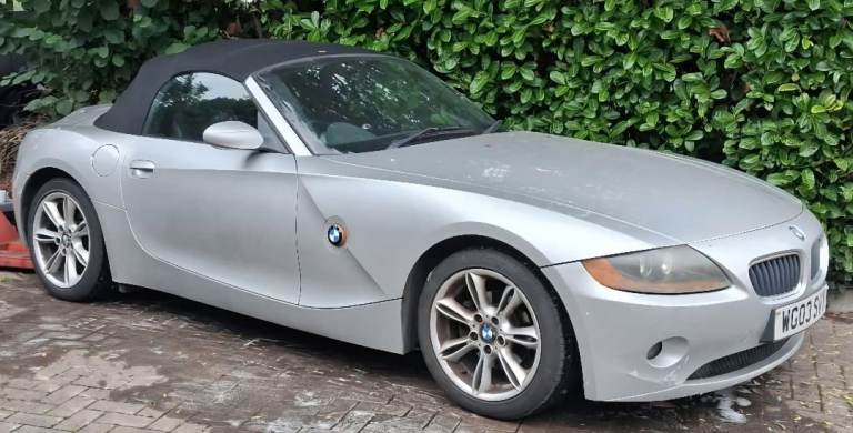 Breaking BMW Z4