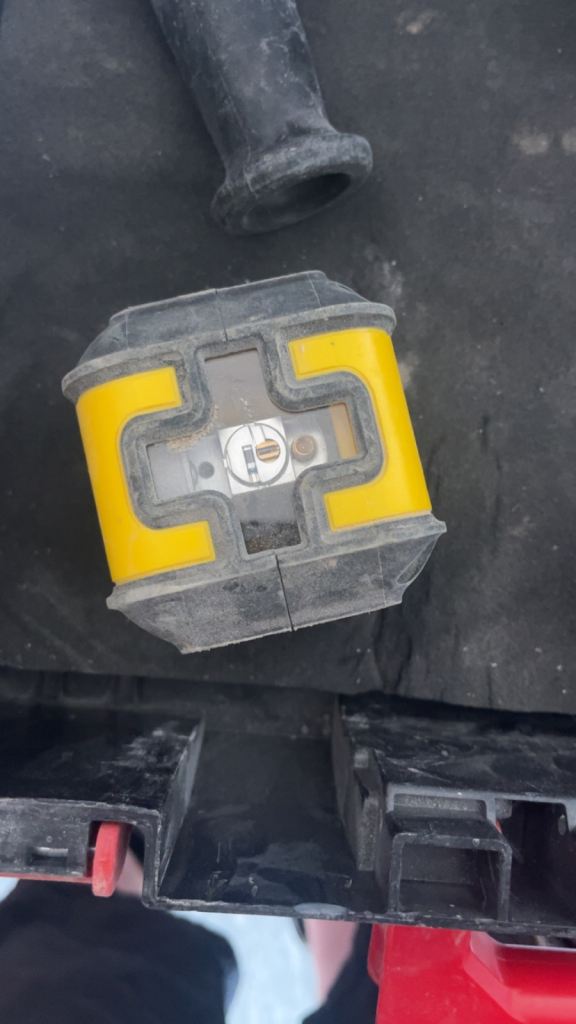 Laser level 