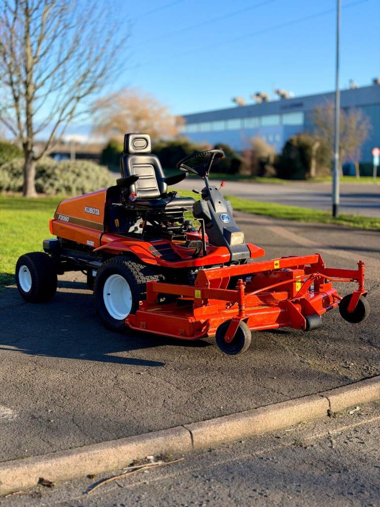 Kubota F3060 Front Mower 4WD Power steering 4 cylinder diesel 