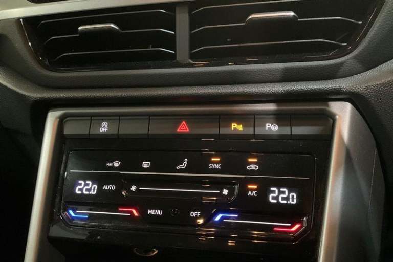 2022 Volkswagen T-Roc 1.5 TSI Life 5dr- Apple Car Play Manual Hatchback Petrol Manual