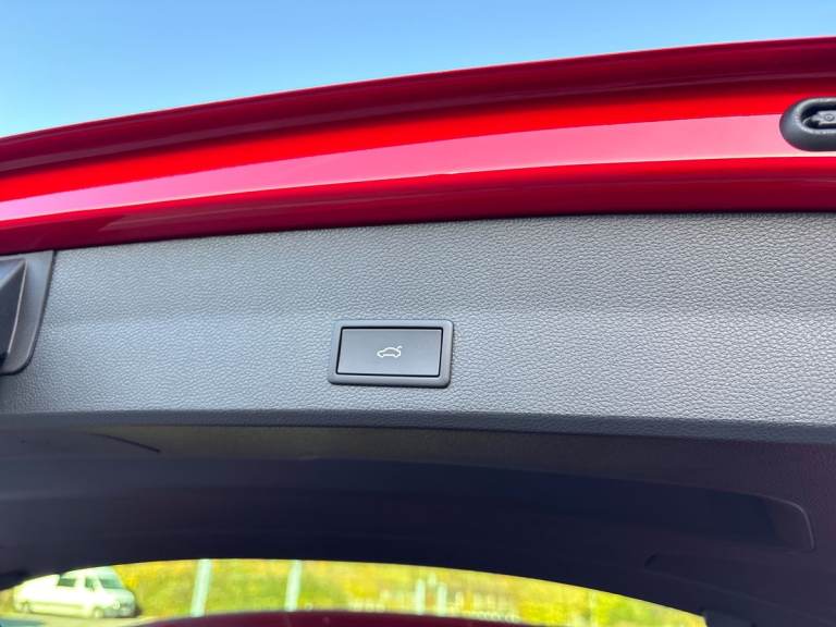 2025 SEAT Ateca 1.5 TSI EVO FR Black Edition 5dr Estate PETROL Manual