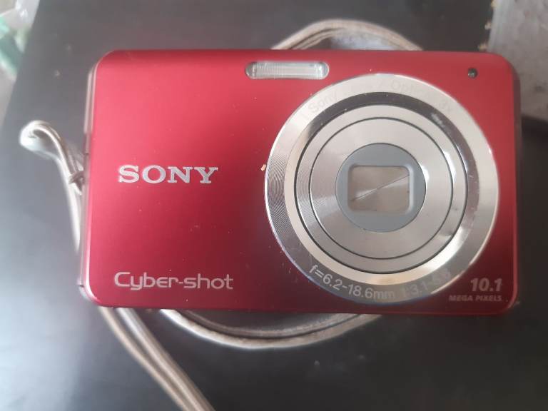 Sony cybershot camera 