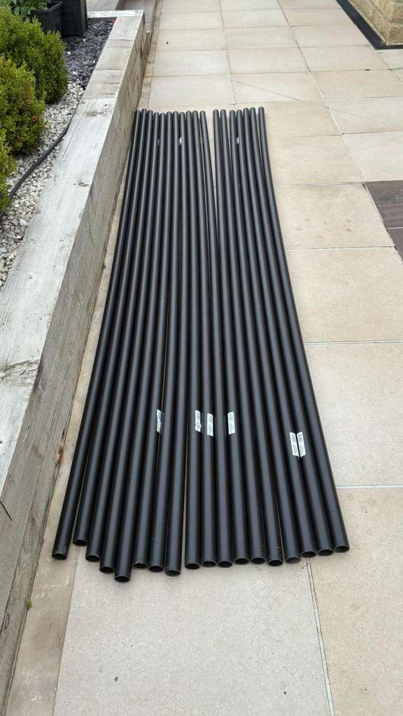 18x FloPlast WP02 40mm Black Polypropylene Push-fit Waste Pipes, 3m