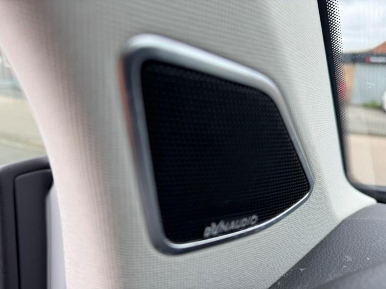 2016 Volkswagen Caravelle 2.0 TDI BlueMotion Tech 204 Executive 5dr DSG MPV DIESEL Automatic