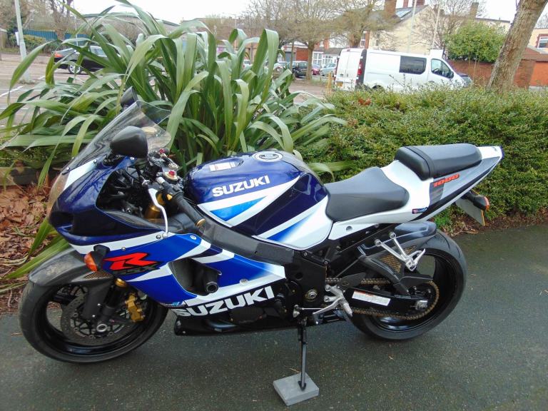 Suzuki GSXR1000 k3 2003 Supersport 164 bhp 18380 miles blue/white new MOT 