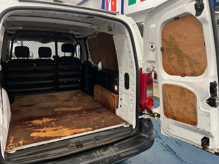 2010 Citroen Berlingo 750 L2 LX 1.6HDI 90PS 3 SEAT LWB VAN --------------------------------------...