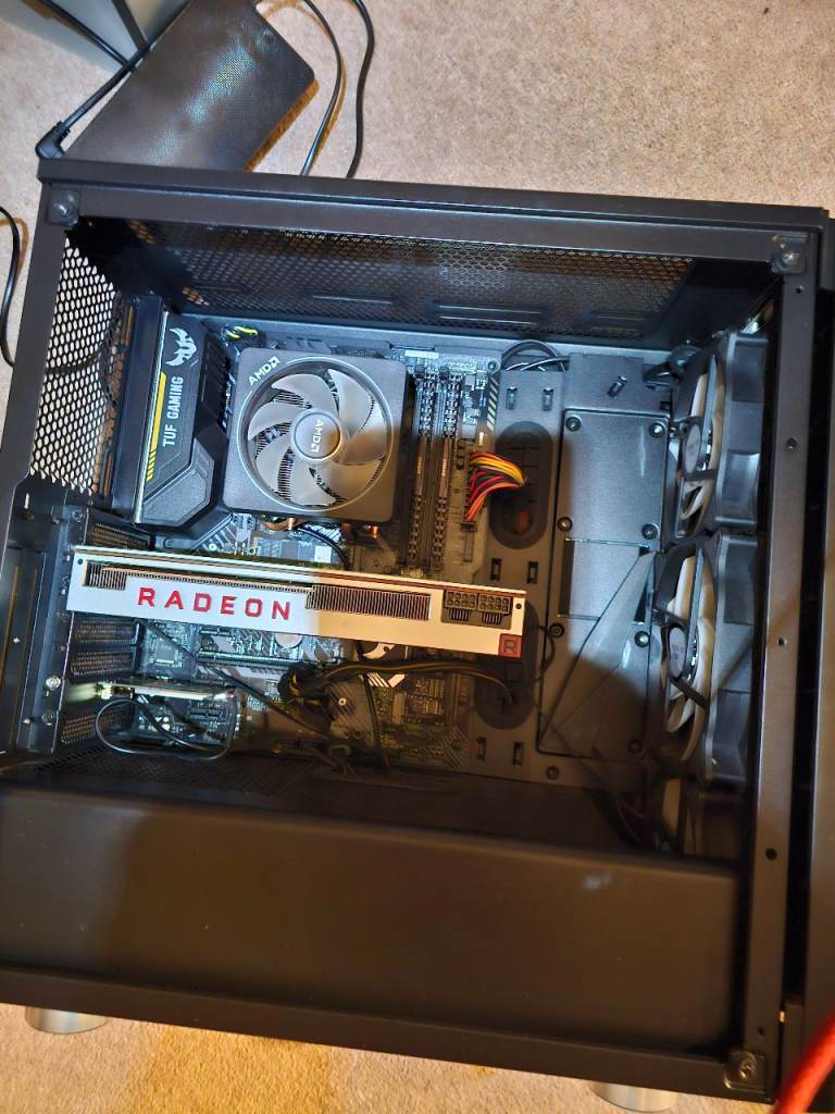 Gaming PC - Ryzen 7 2700X | 32GB RAM | Radeon VII 16GB