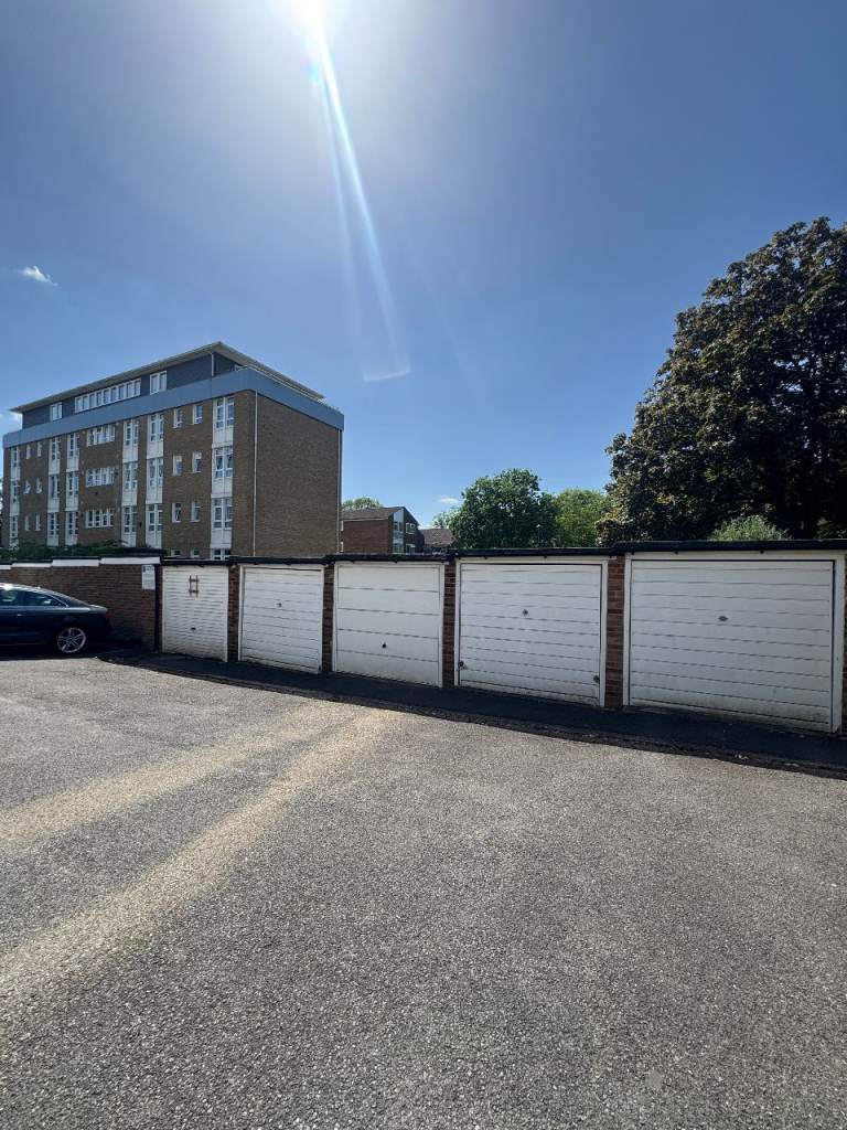 GARAGE TO LET - BICKLEY COURT - STANMORE - SUITABLE FOR SMALL TO MEDIUM SIZE CAR