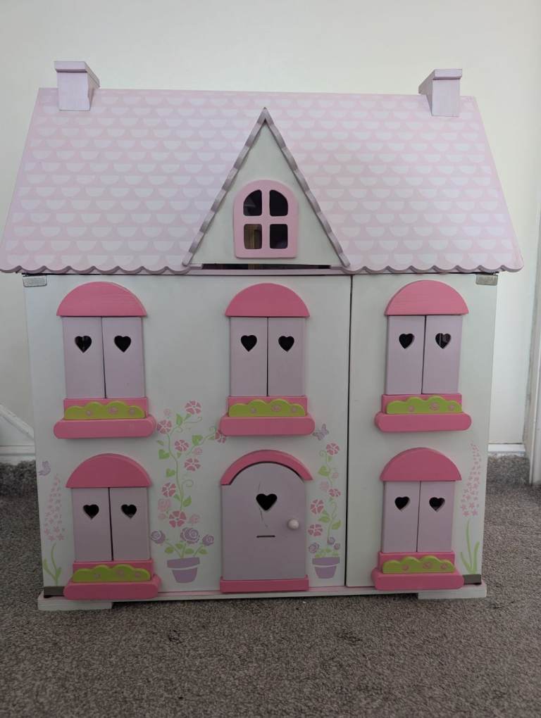 Wooden doll's house