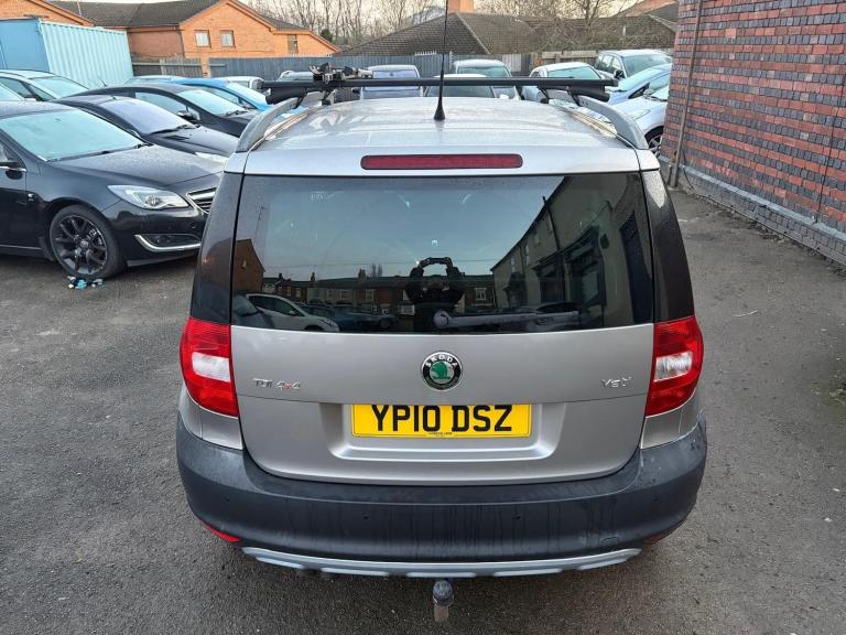 2010 Skoda Yeti 2.0 TDI CR Elegance 4x4 5dr HATCHBACK DIESEL Manual