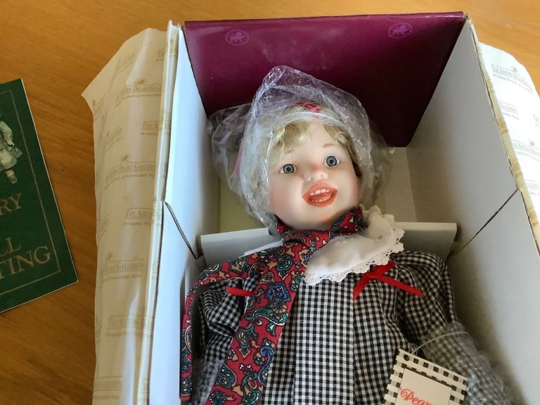 Ashton-Drake My Heart Belongs To Daddy Peanut doll