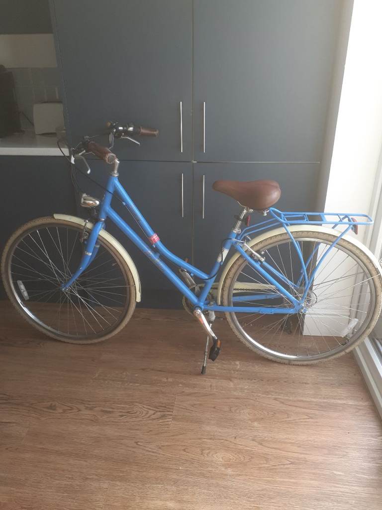 Ladies bicycle  -  7  Gears  -  Leather handle bars and leather seat - Collection Winchester 