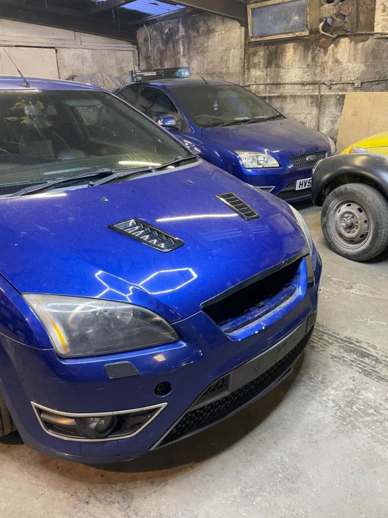 Braking Ford Focus St3 Mk2 blue 