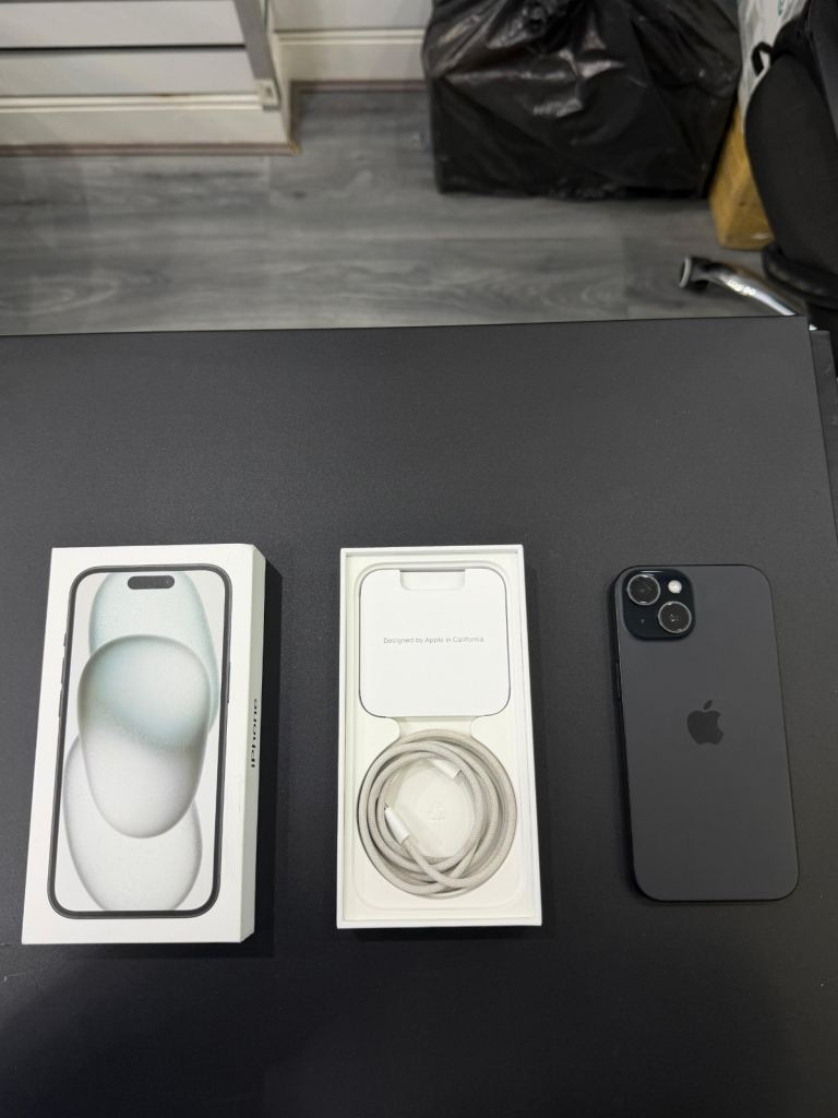Apple iPhone 15 128GB Black (Unlocked) Excellent Condition Fully Boxed