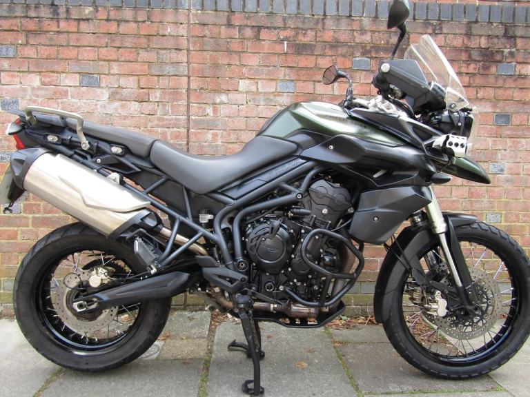 Triumph Tiger 800 XC 2 FORMER KEEPERS ! SERVICE HISTORY ,CRASH BARS , SPOTS !