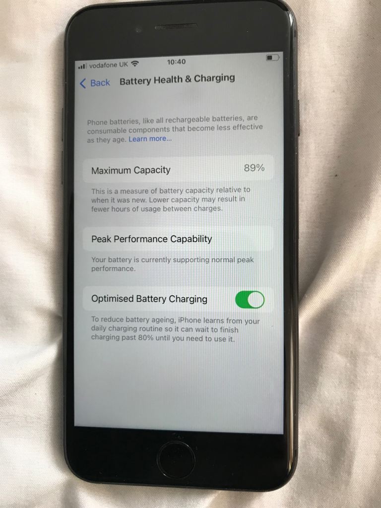 Apple iPhone 8 64gb unlocked fully works looks nearly new battery health 89%