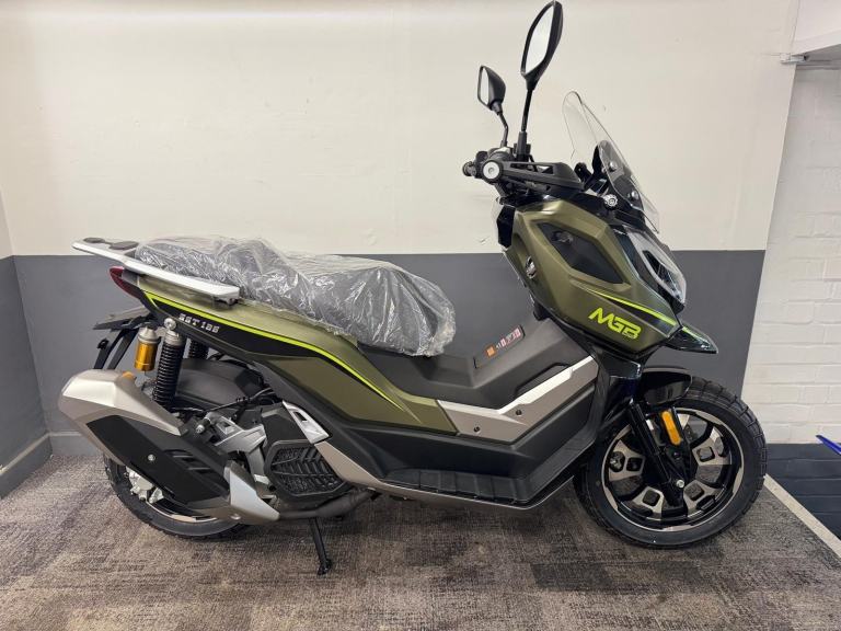 BRAND NEW MGB SST 125 125cc LEARNER LEGAL ADV MOPED SCOOTER- NATIONWIDE DELIVERY