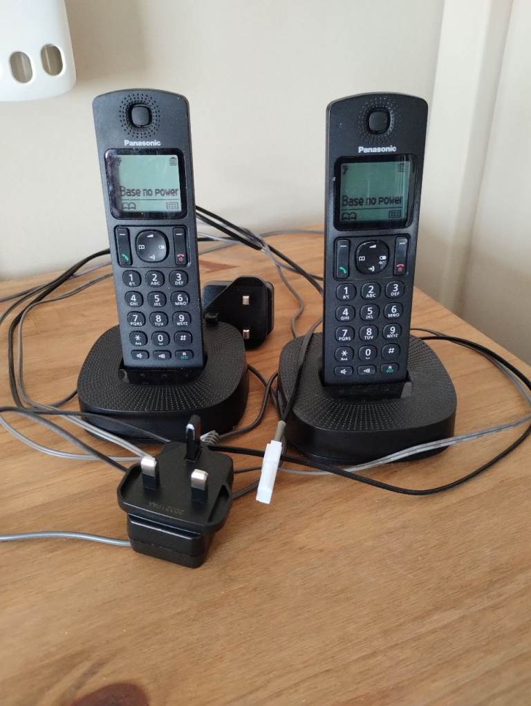 2 X PANSAONIC LANDLINE PHONES
