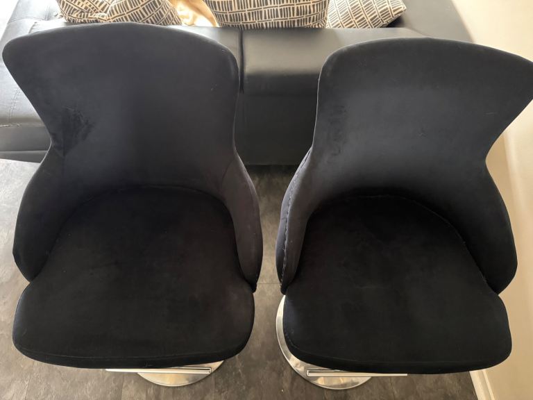 Black Stool - Fair Condition