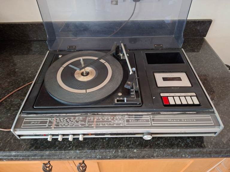 Vintage GEC Soundeck Music centre , £50.00 for Sale in Woodley, Berkshire
