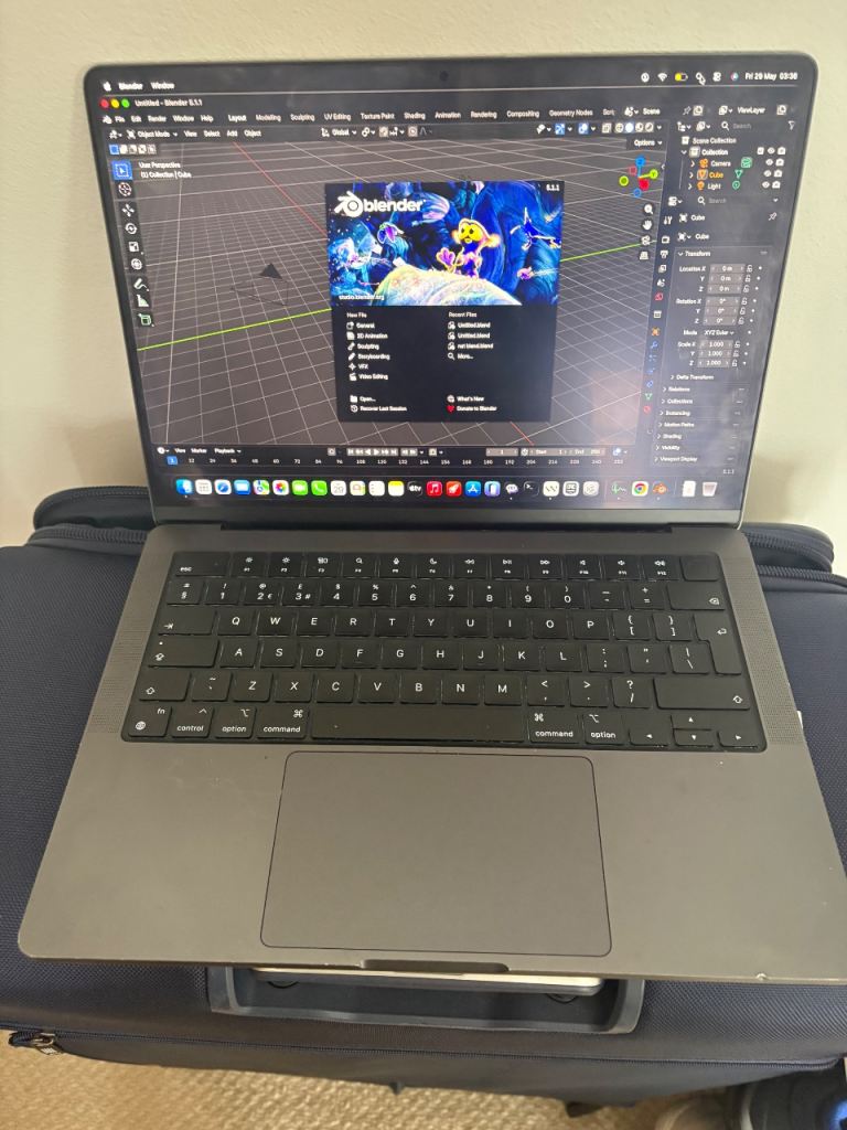MacBook Pro M4 16gb 1Tb Bargain