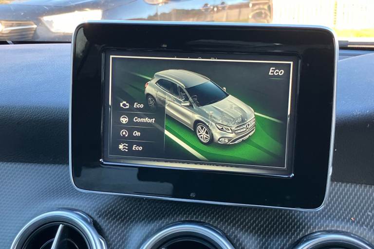 2017 Mercedes-Benz GLA GLA 200d SE 5dr Auto Estate DIESEL Automatic