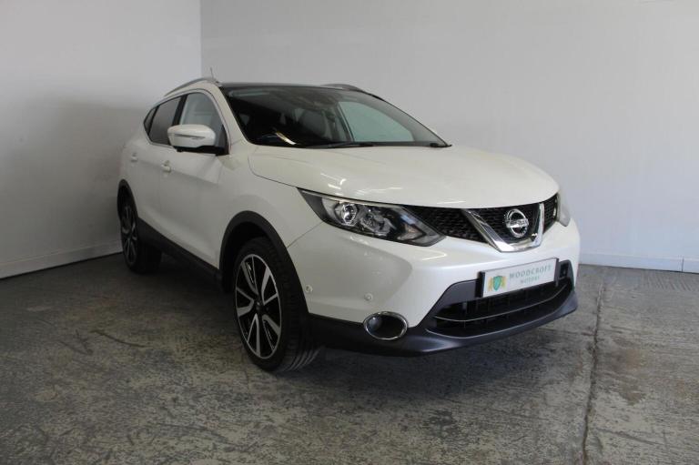 NISSAN QASHQAI 1.6 dCi Tekna 2WD Euro 5 (s/s) 5dr 2014