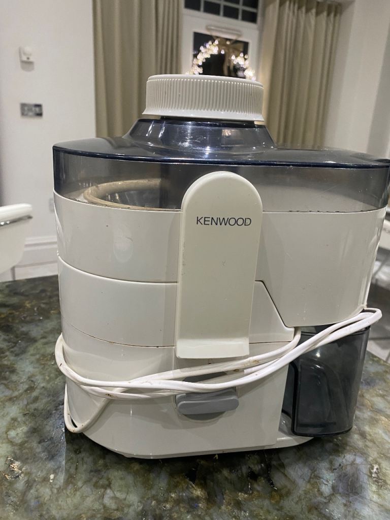 Kenwood JE500 Centrifugal Juicer Machine