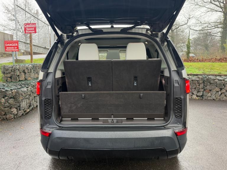 2017 Land Rover Discovery 3.0 TDV6 HSE Automatic 4WD Euro 6 5dr SUV Diesel Automatic