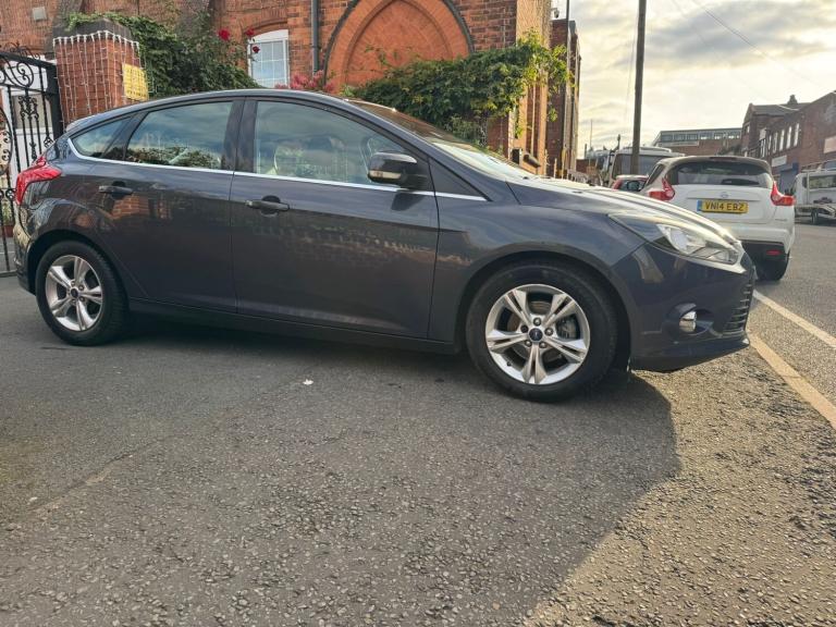 2013 Ford Focus 1.6 125 Zetec 5dr Powershift HATCHBACK Petrol Automatic