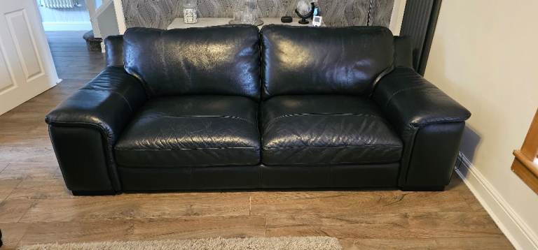 Large Black leather 3 seater Sofa