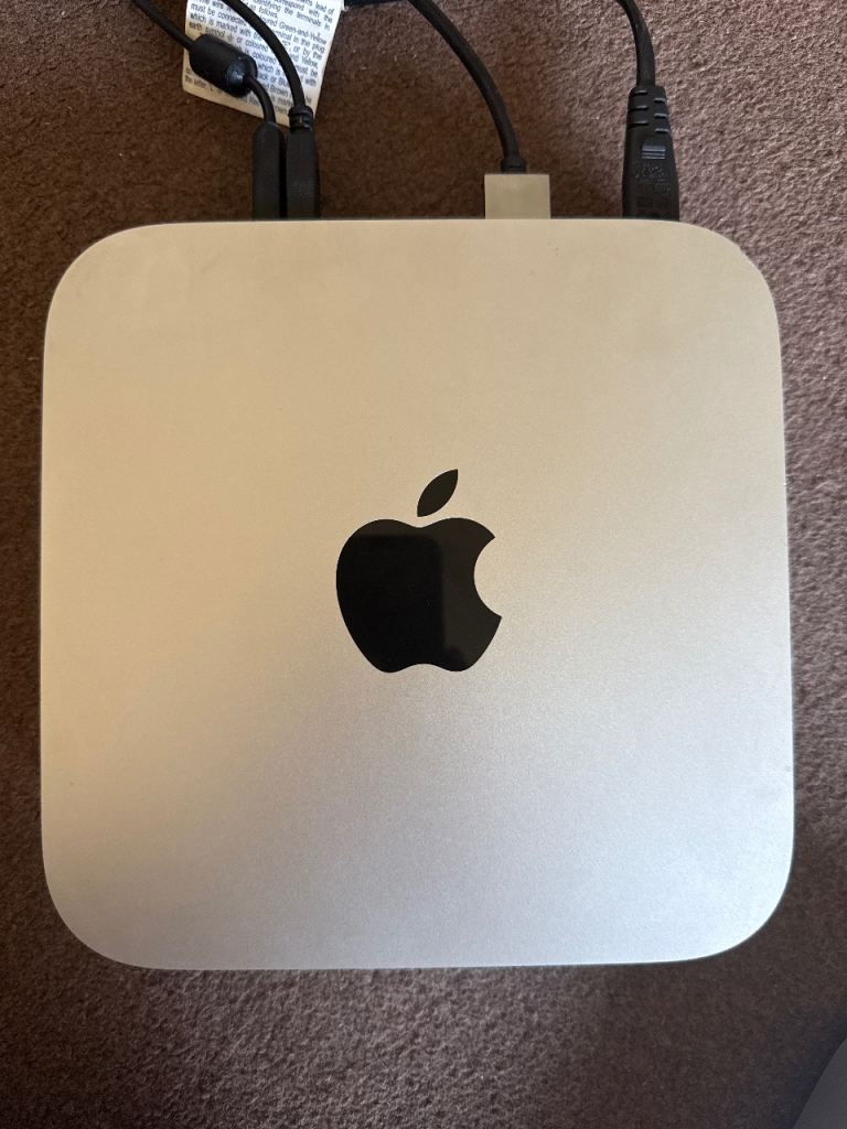 Mac mini (late 2012) 2.5ghz dual core i5, 8GB 1600MHz RAM 500GB